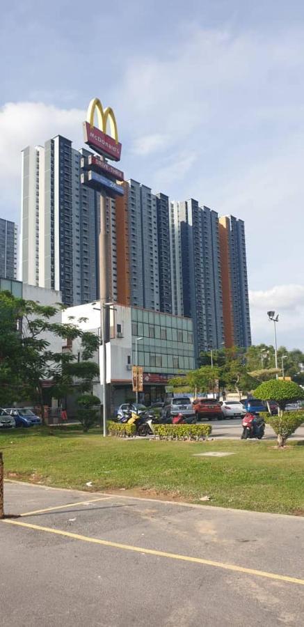 Alanis Suite Klia With Neflix 세팡 외부 사진